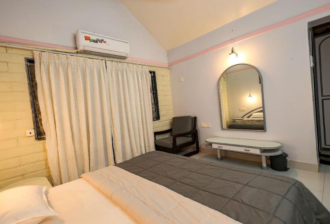 Valleycrest Villa With Swimming Pool ماهاباليشوار المظهر الخارجي الصورة